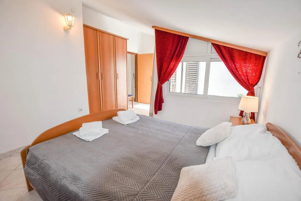 Apartments Ante Pakoštane 0*,  Chorvatsko